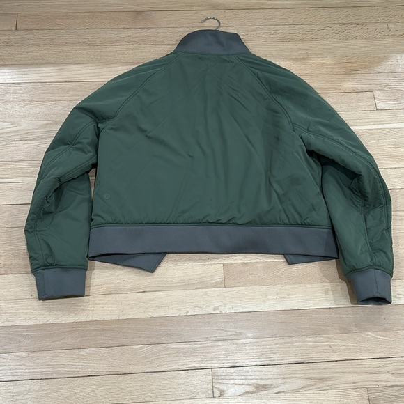 Lululemon jacket - Picture 5 of 10